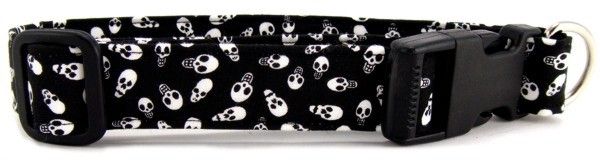 Tiny Skulls Dog Collar (Option: Small)